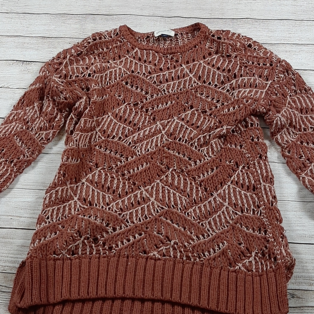Universal thread knit sweater